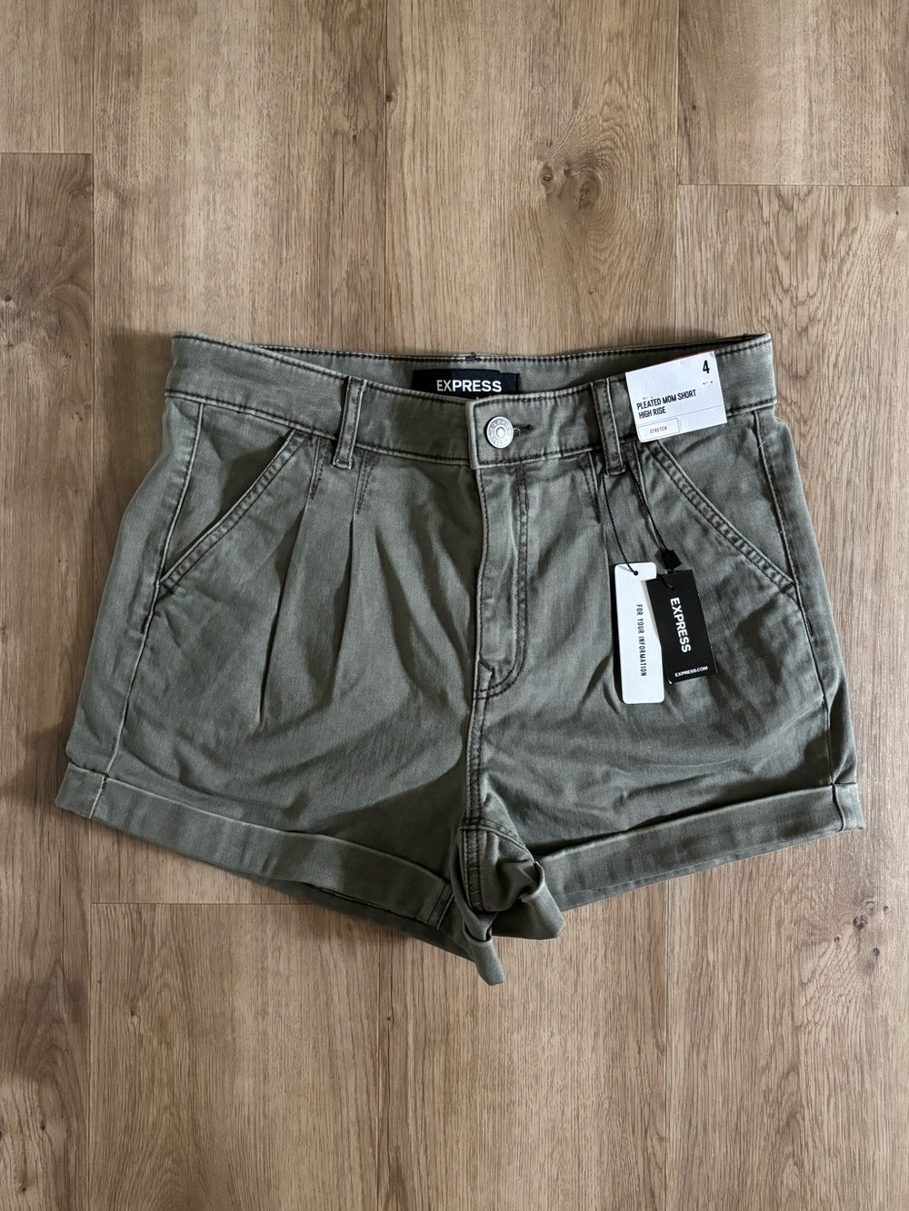 Express Olive Green Shorts Pleated Mom Shorts High Rise Sz 4